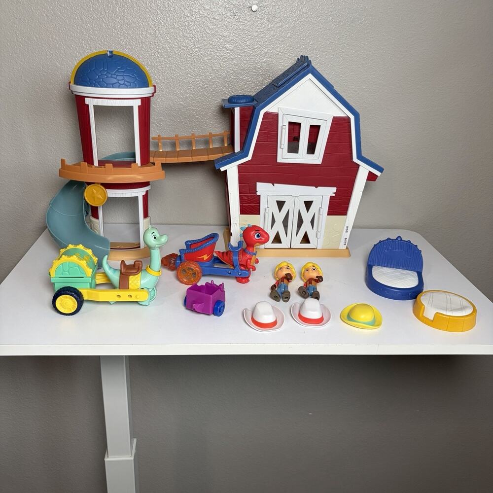 Disney Jr. Dino Ranch Clubhouse Play Set & Accessories